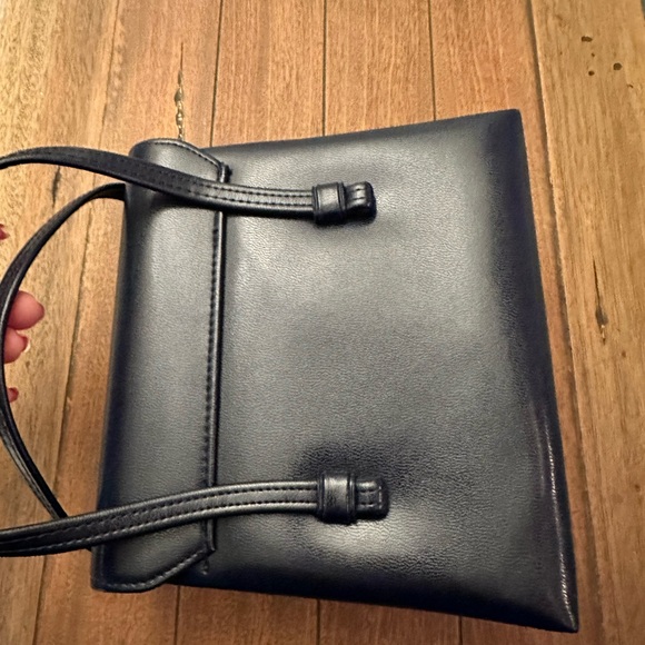 Elegant Navy Handbag - Picture 9 of 12